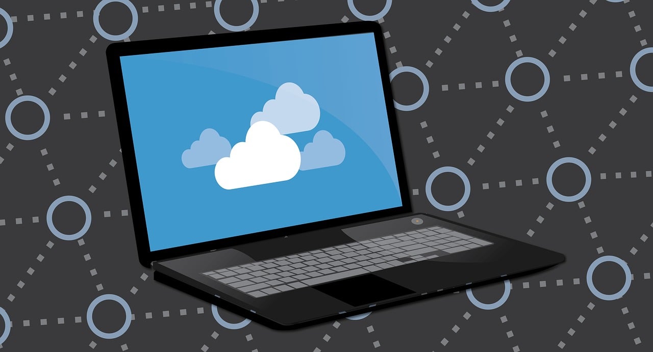 Free cloud computer backup illustration https://pixabay.com/illustrations/cloud-computer-backup-technology-3998880/